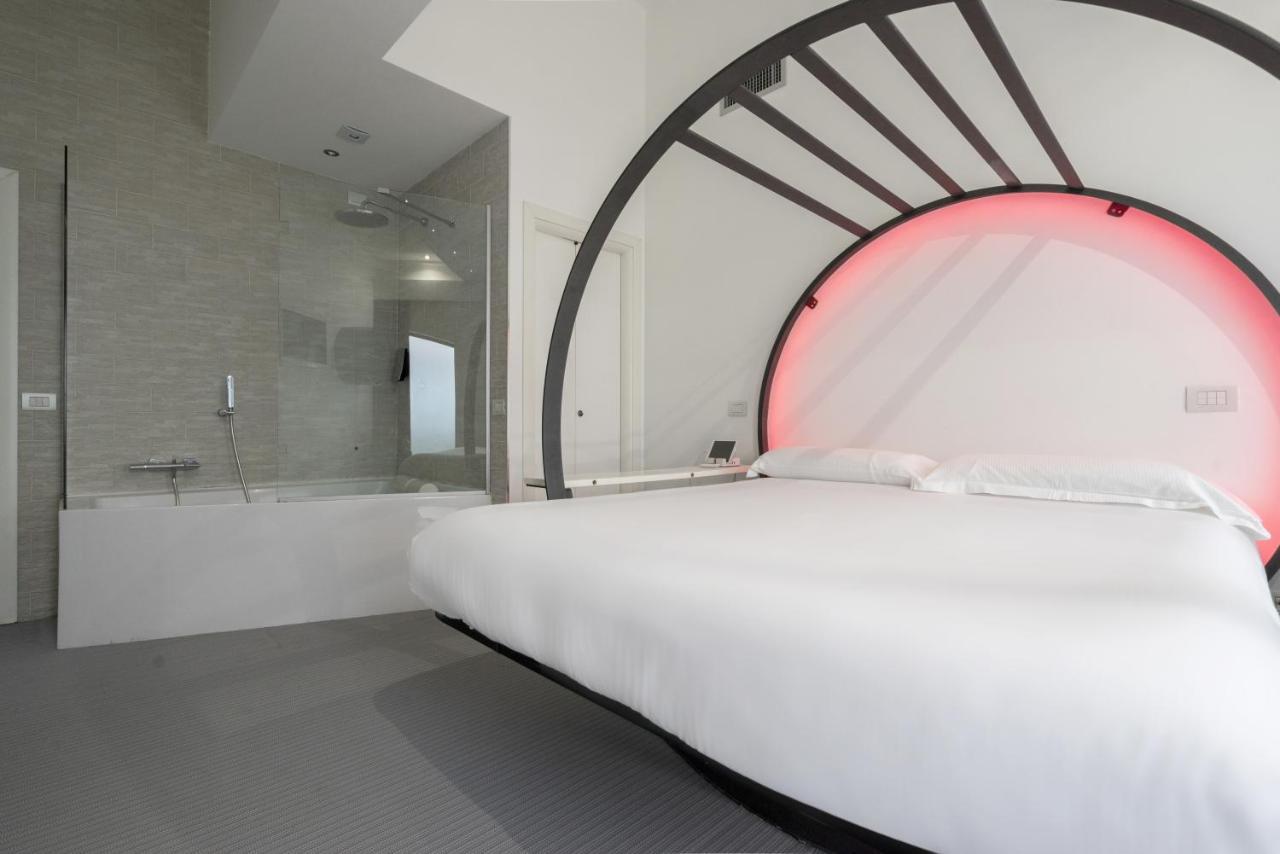 Guest house Colosseum Jacuzzi Suites
