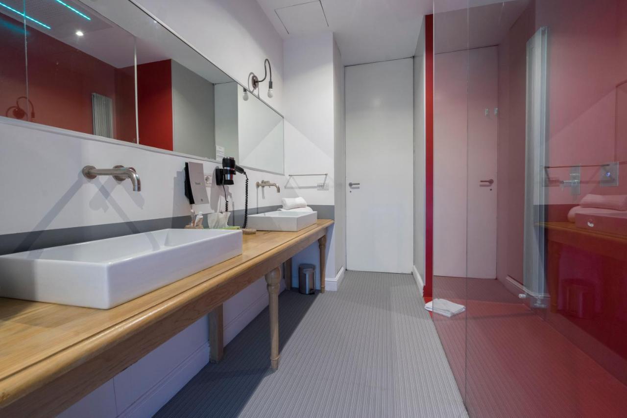 Colosseum Jacuzzi Suites Guest house *