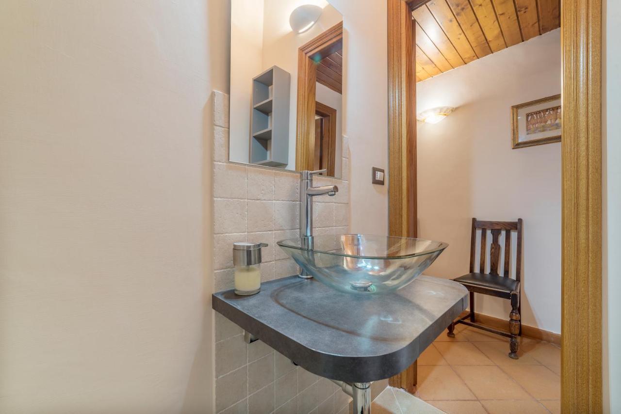 Borghese Roomy Flat Apartment *
