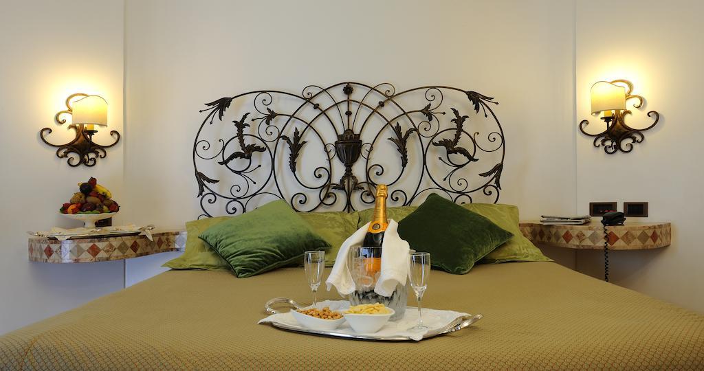 Farnese 4* Rome