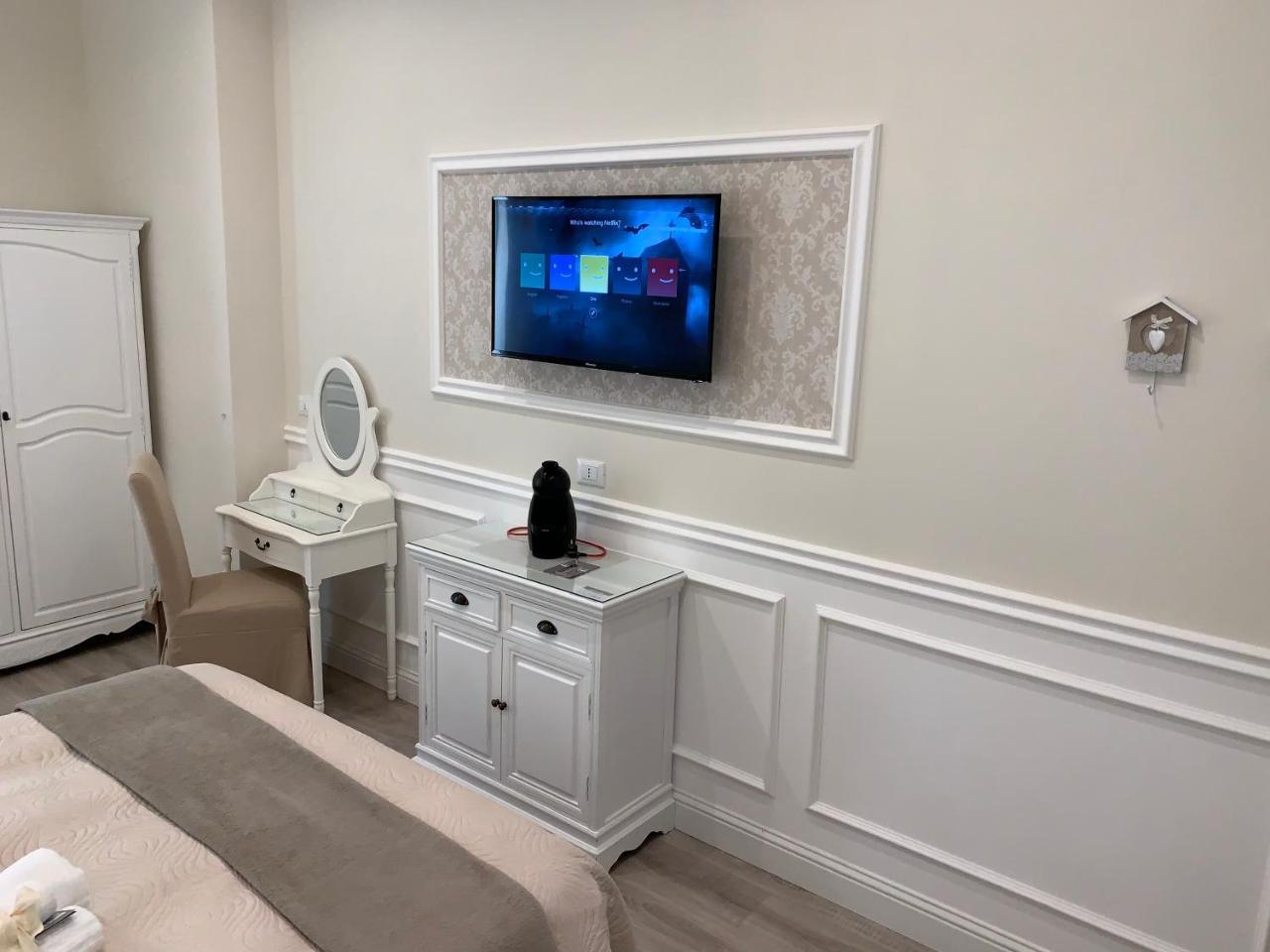 Charme & Chic Bed & Breakfast Roma