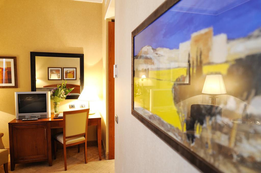 Hotel Apogia Lloyd 3*
