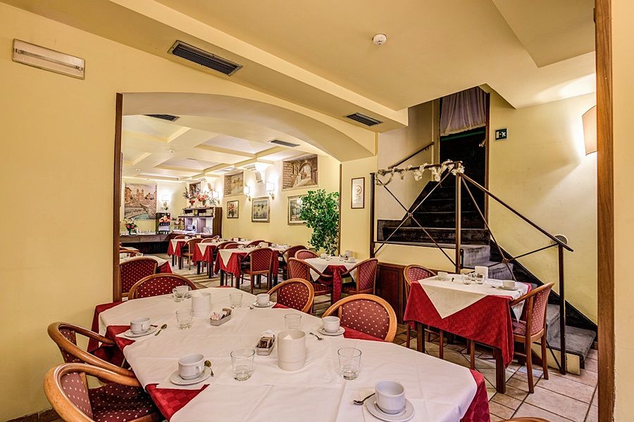 Al Manthia - Gruppo Trevi 4* Rome