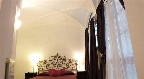Surprising In Roma