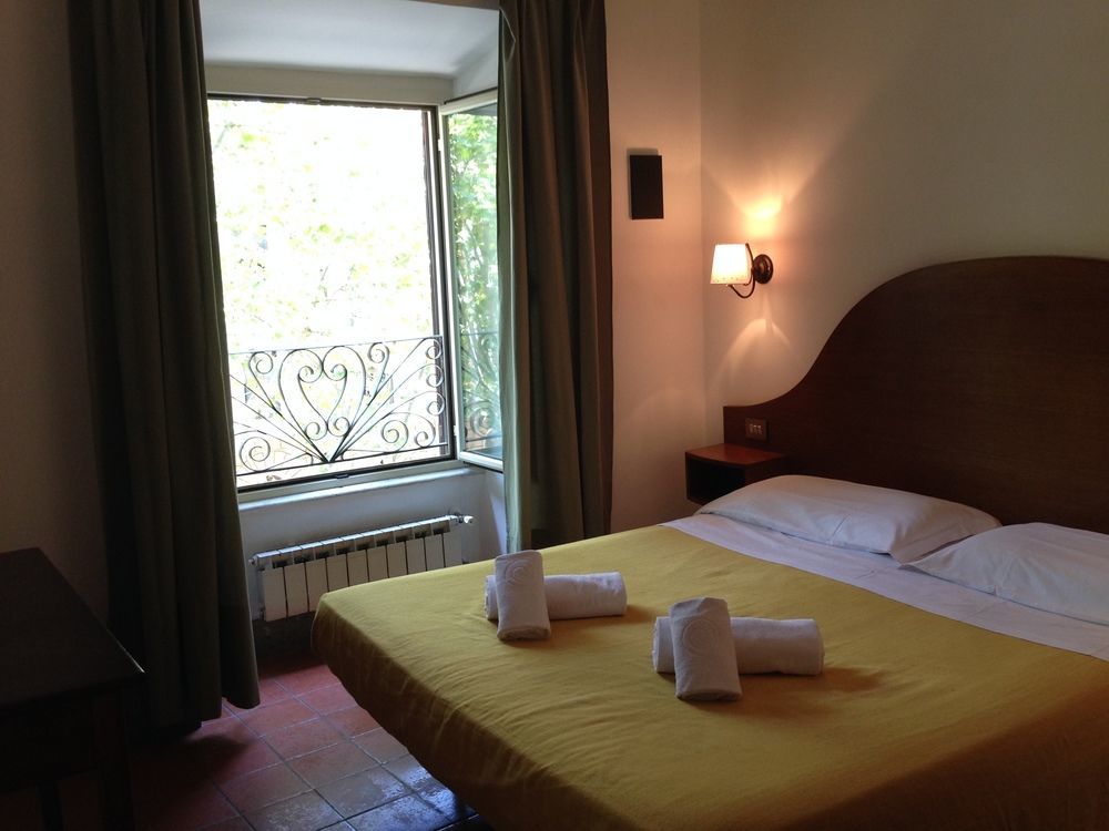 New Paradise 3* Rome