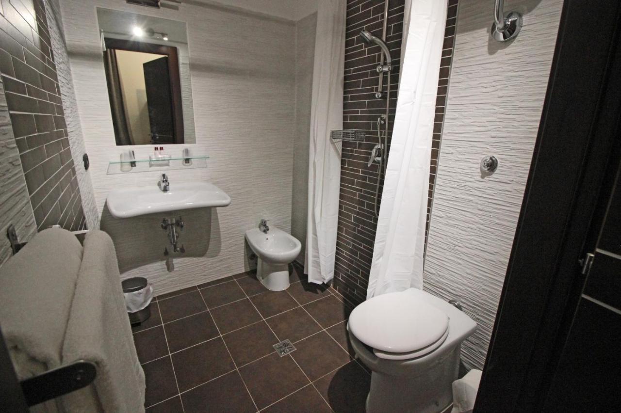 Hotel Charter