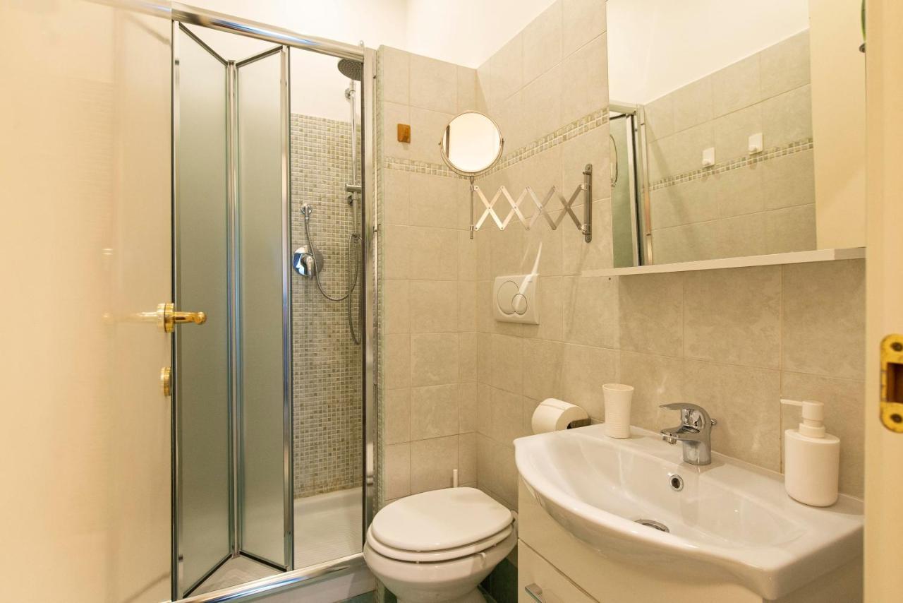 Apartment Giulio Cesare Imperatore Rome