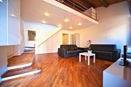 Purple Fandango Apartment