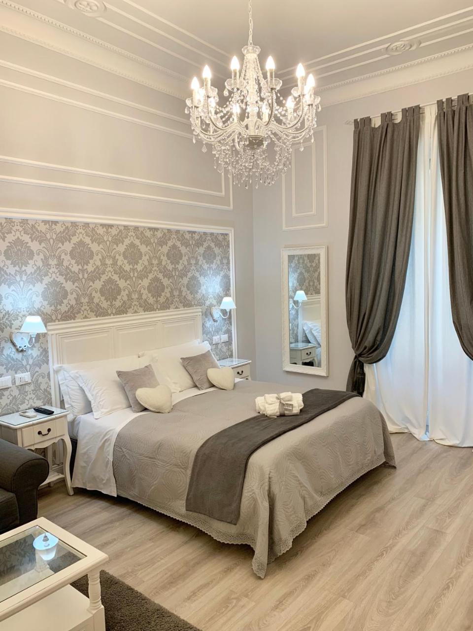 Charme & Chic Bed & Breakfast 2*