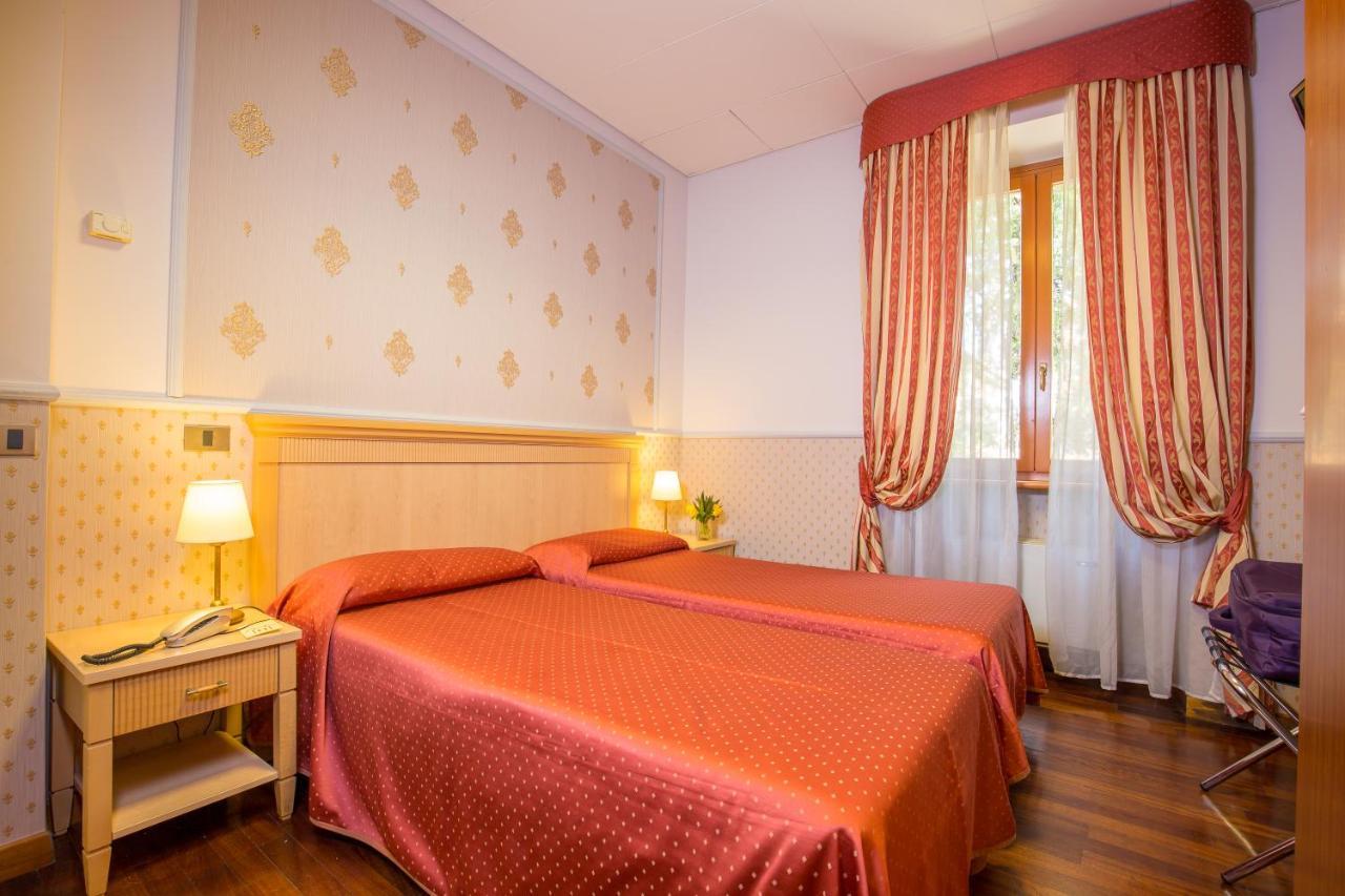 Arco Di Travertino Hotel Rome