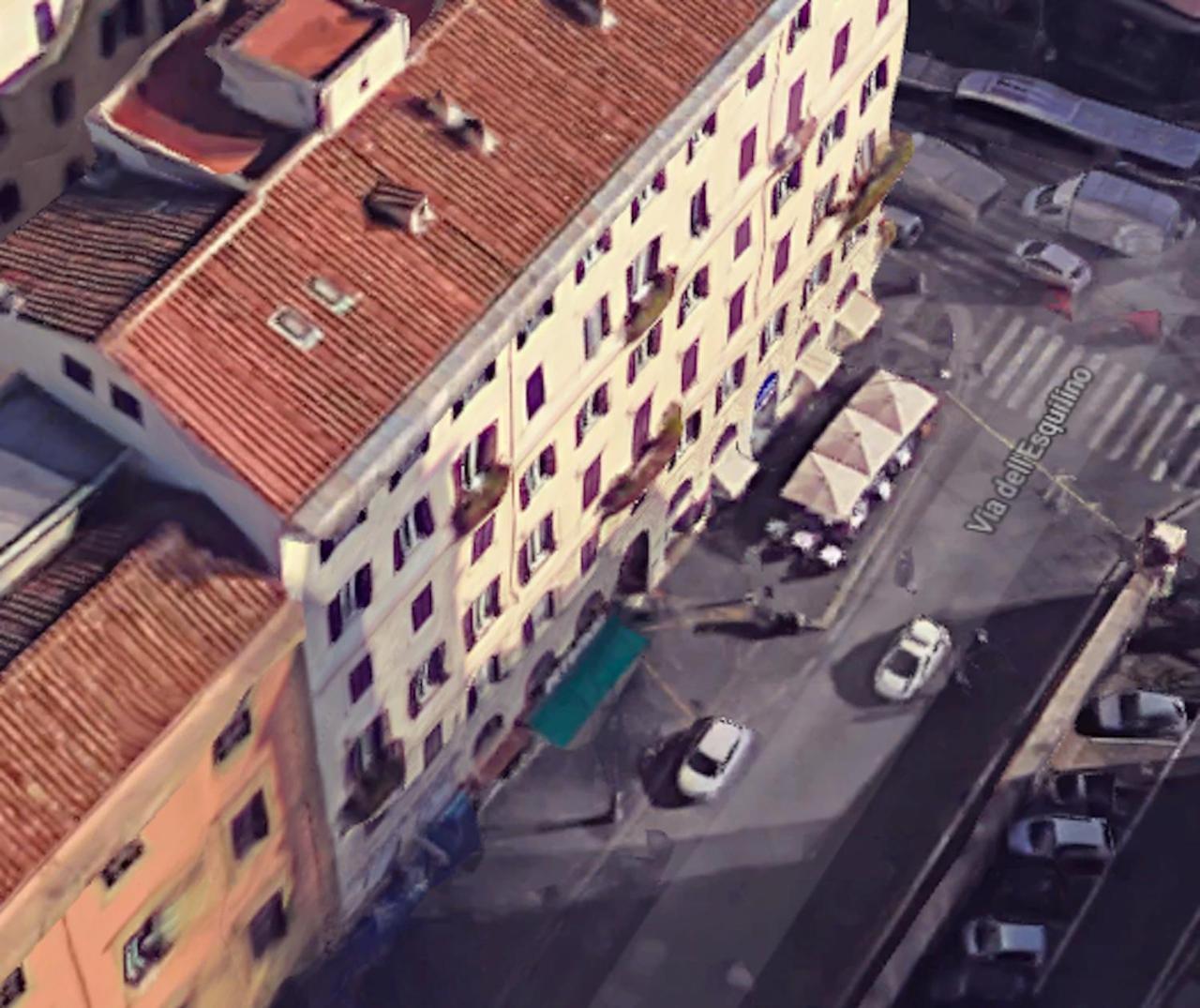 Illuminati House Apartment