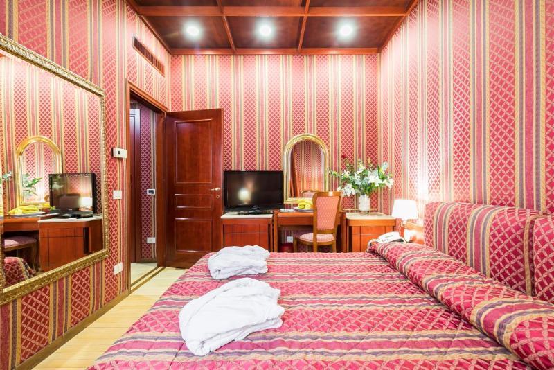 Hotel Galles 3*