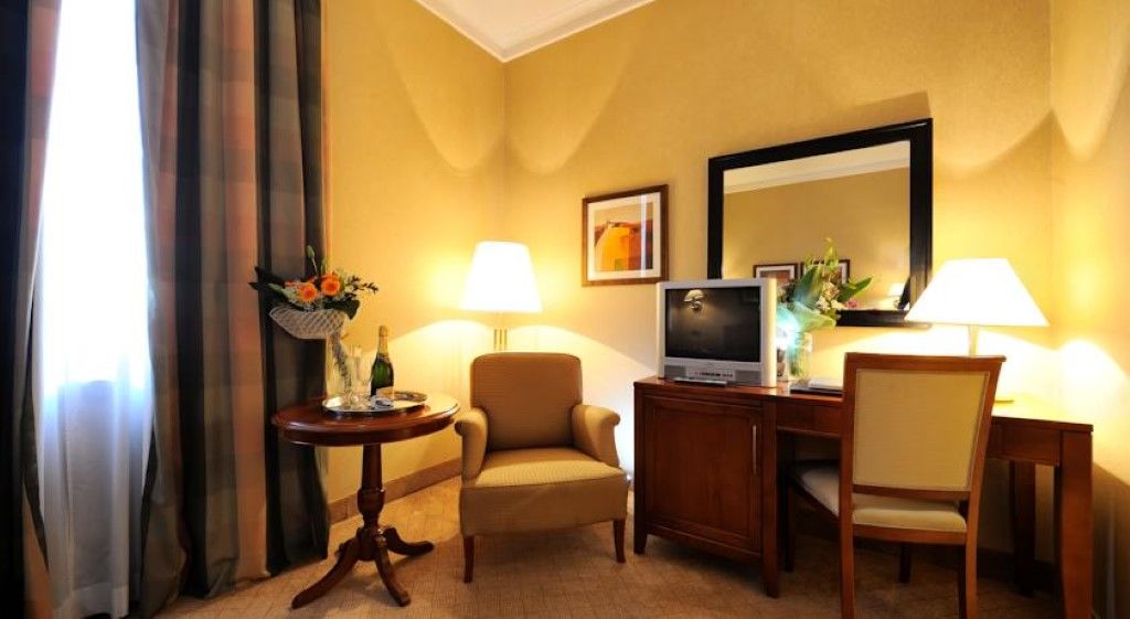 Apogia Lloyd Hotel