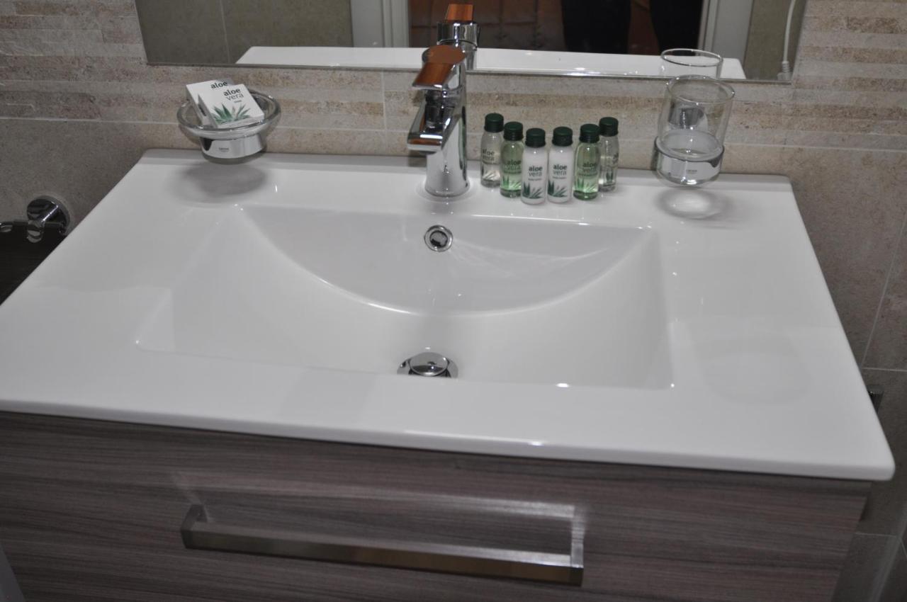 Affittacamere Flatinrome Trastevere Deluxe - Patio 3*