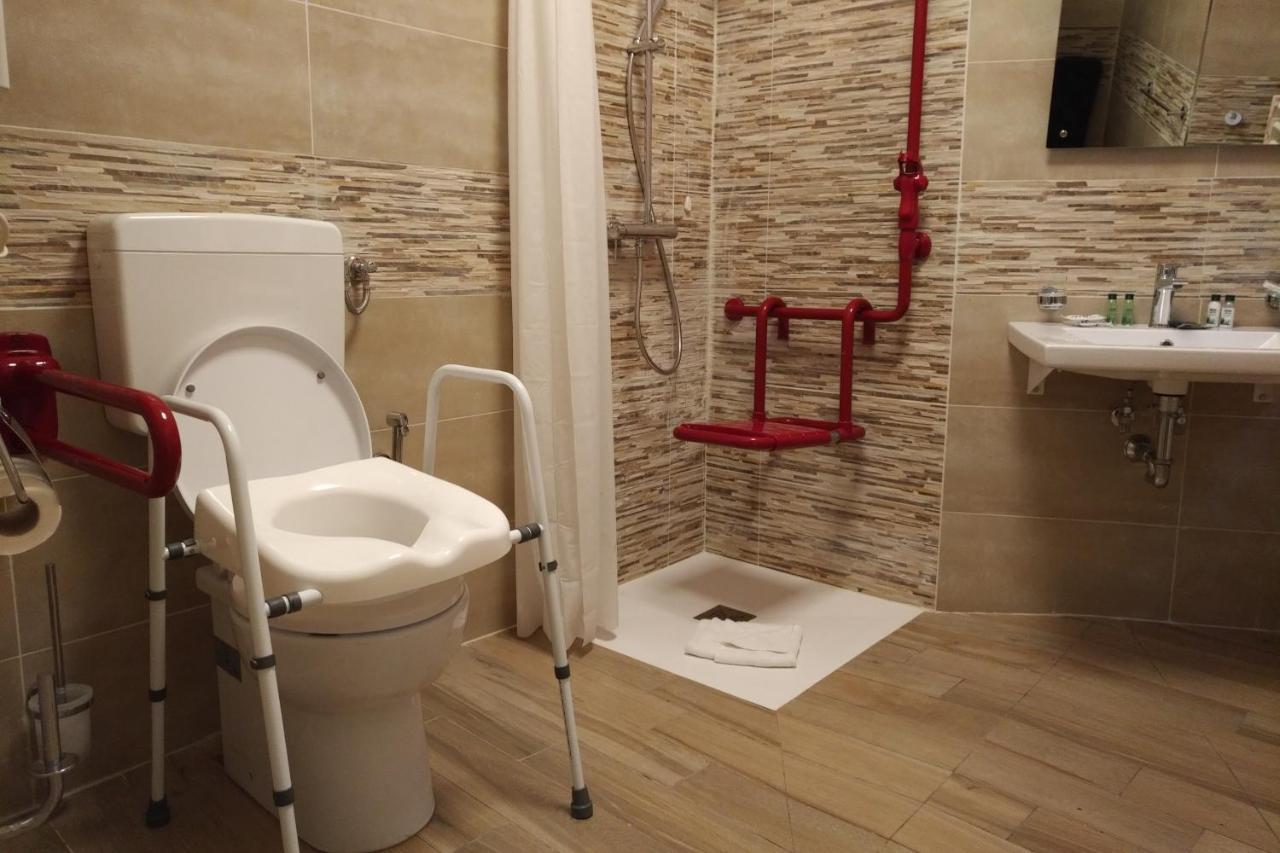 Affittacamere Flatinrome Trastevere Deluxe - Patio Roma