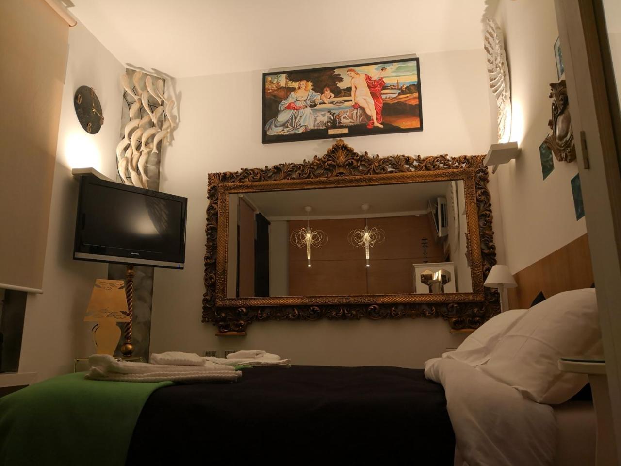Ecohouse & Bioveg Cafe Rome