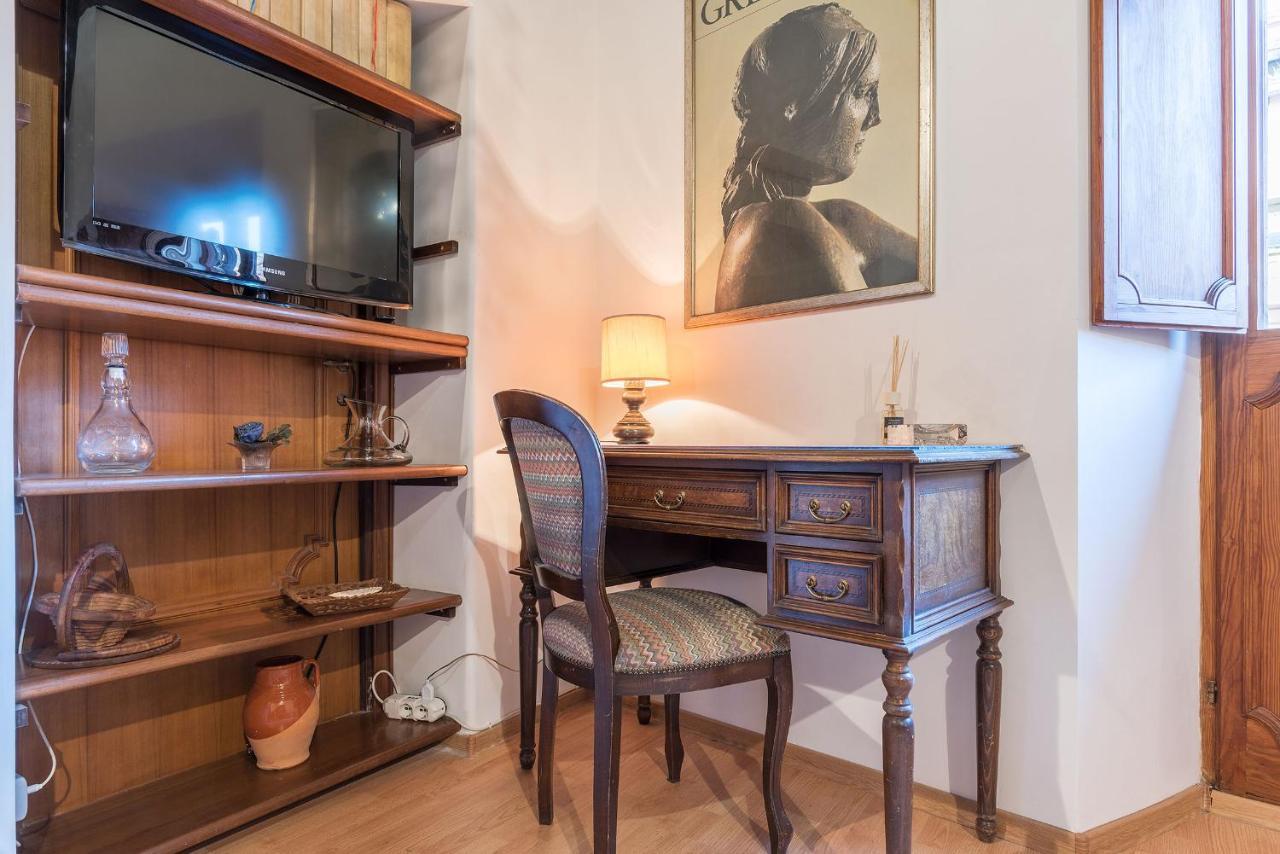 Montecitorio & Pantheon Stylish Flat Apartment Rome