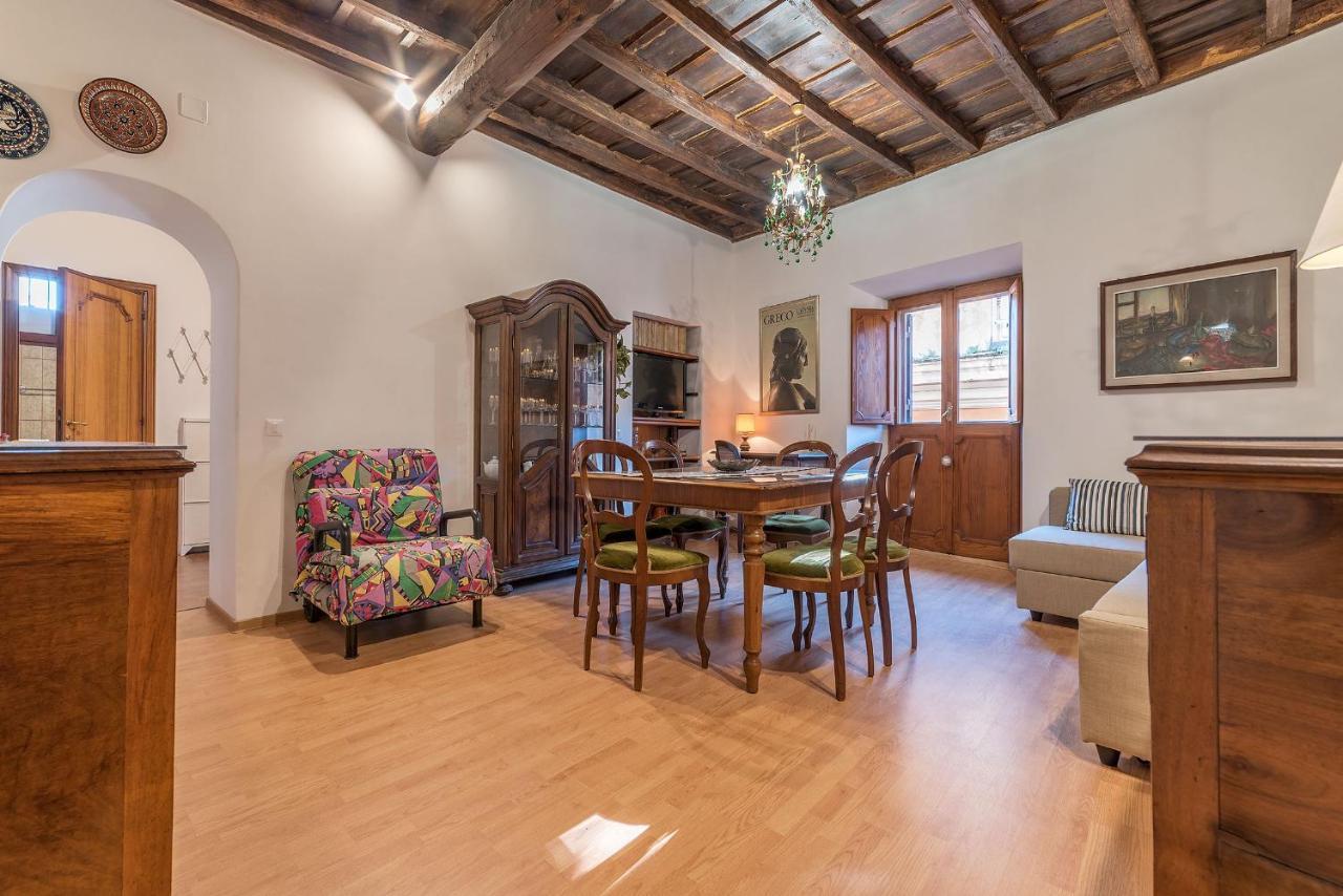 Montecitorio & Pantheon Stylish Flat Apartment Rome