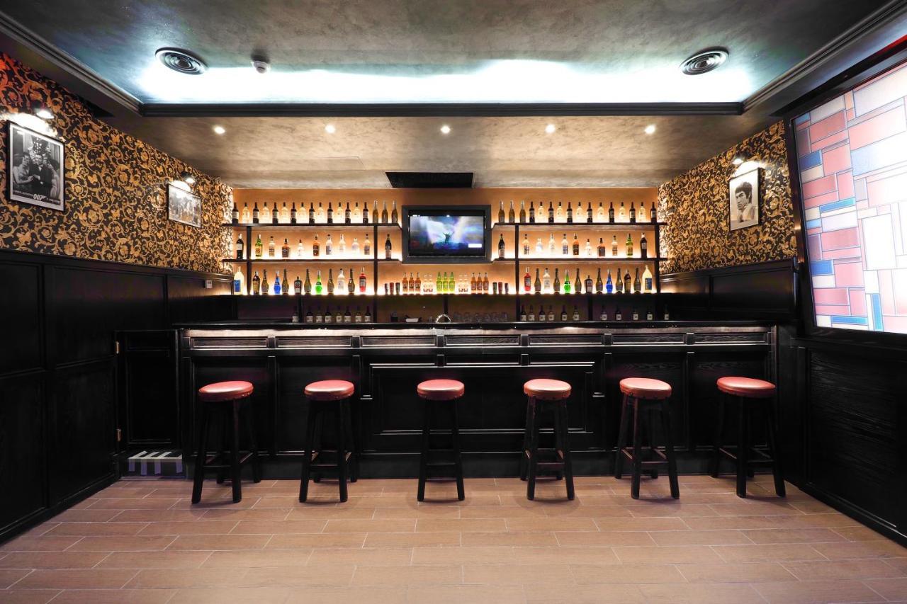 Alessandro Downtown & Bar Hostel Rome