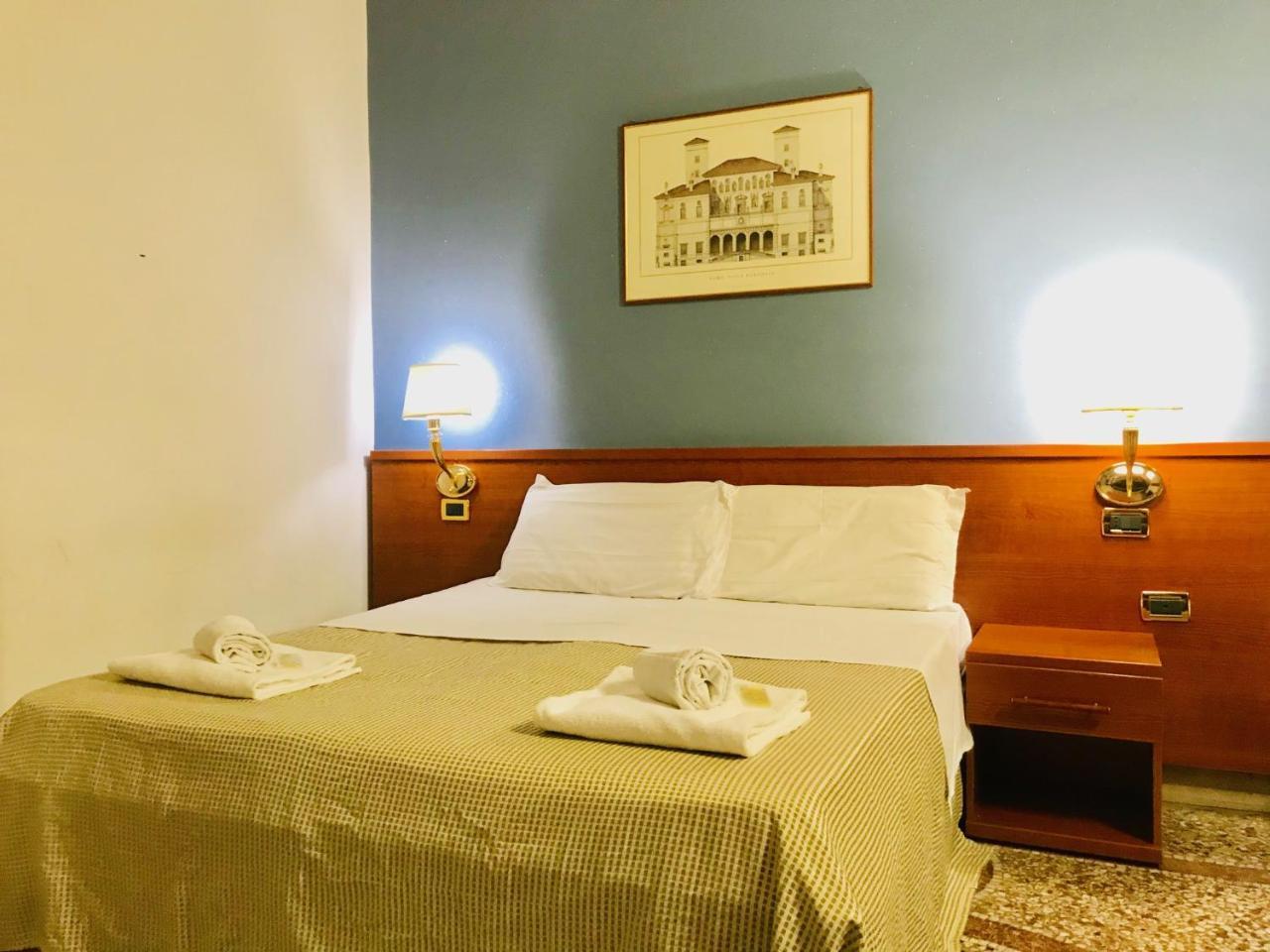 Holiday * Roma