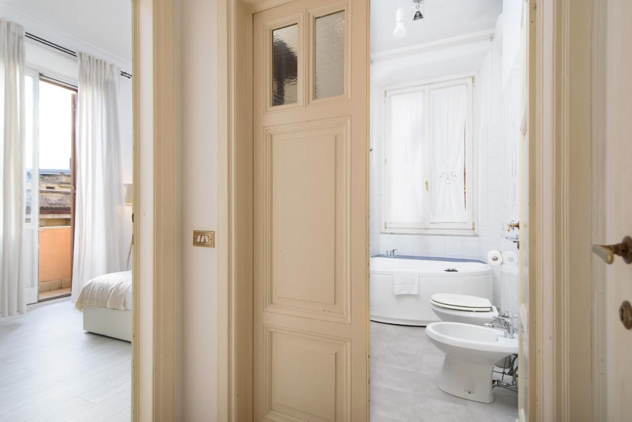 White Napoleone Apartment Rome
