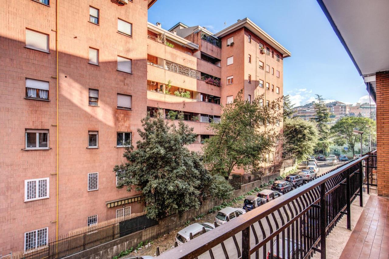 Aura Paradise Apartment *