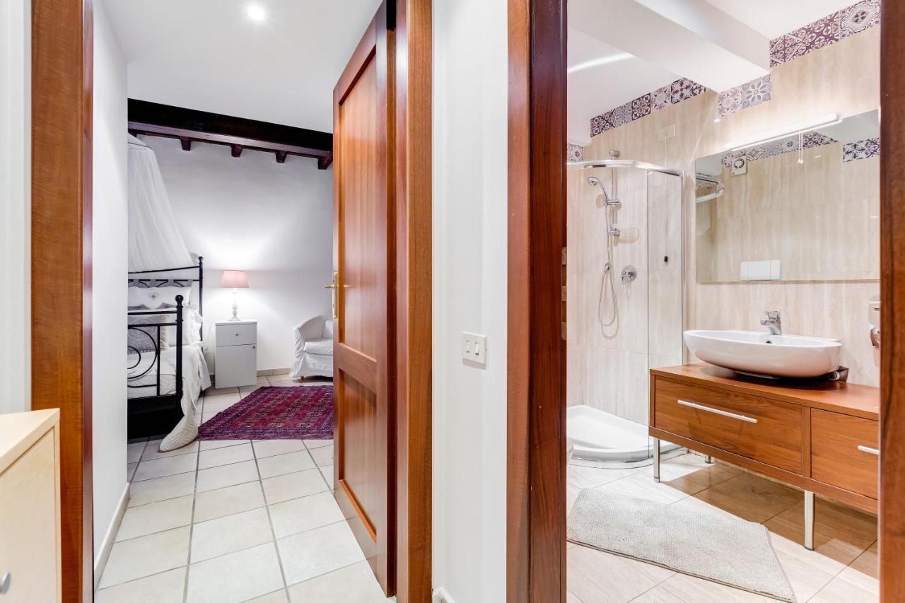 Trevi Fountain Apartment *