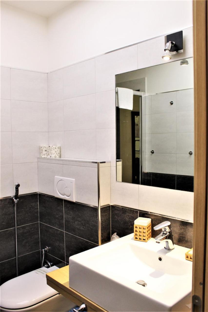 Relais Sistina 2* Rome