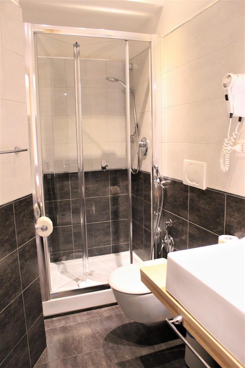 Relais Sistina 2* Rome