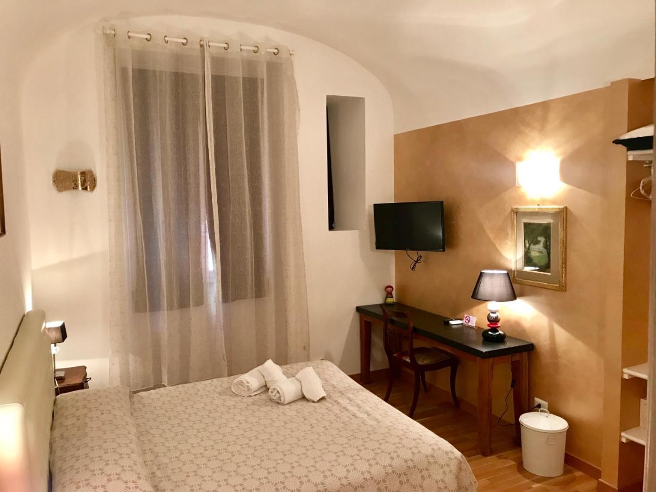 Biancaluna Guest house *