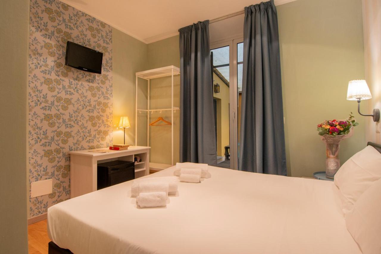Delle Camerie 2* Rome