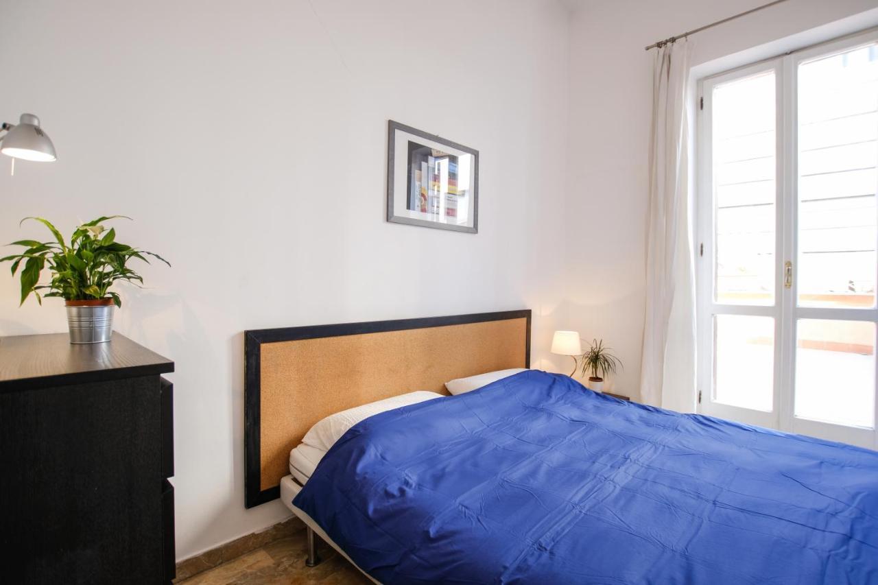 Spacious With Big Terrace At Colosseum Apartment *