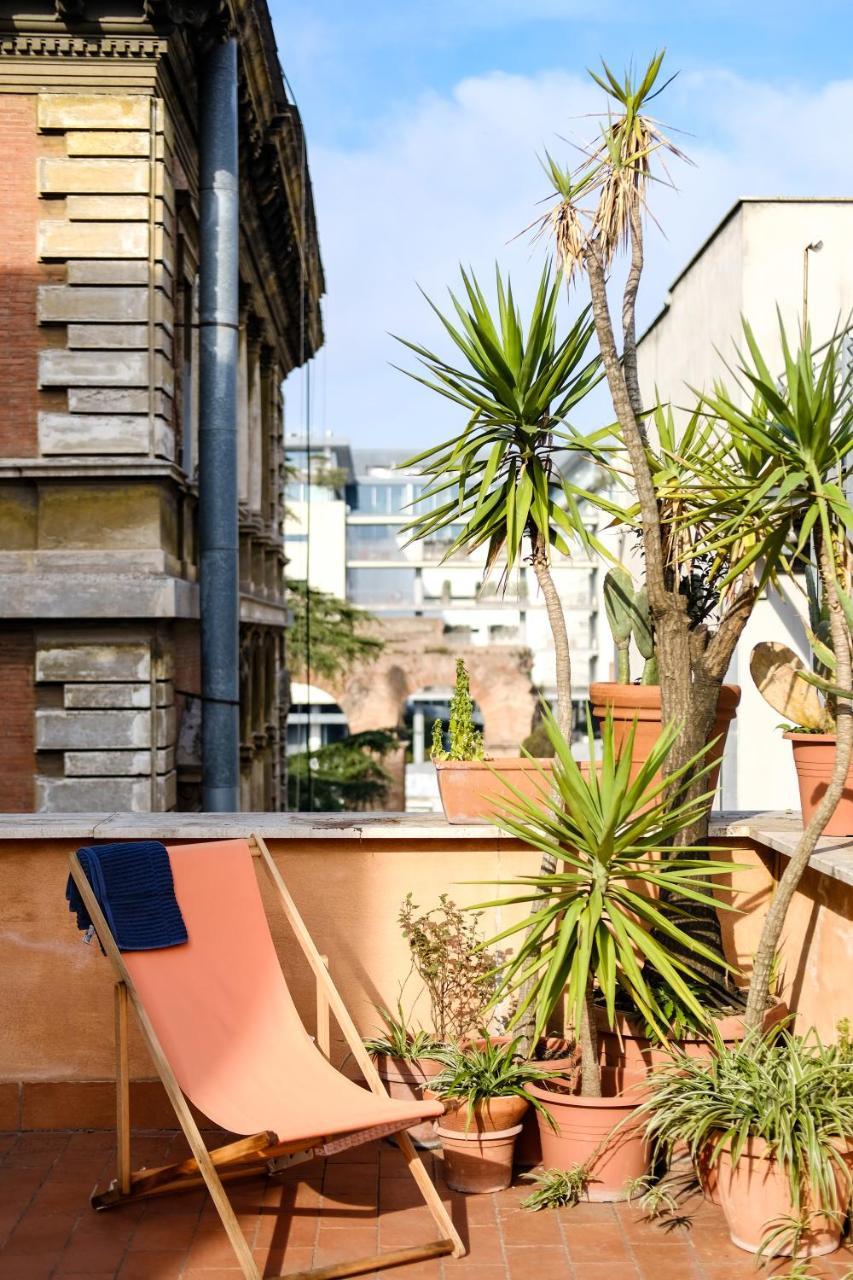 Spacious With Big Terrace At Colosseum Apartment *