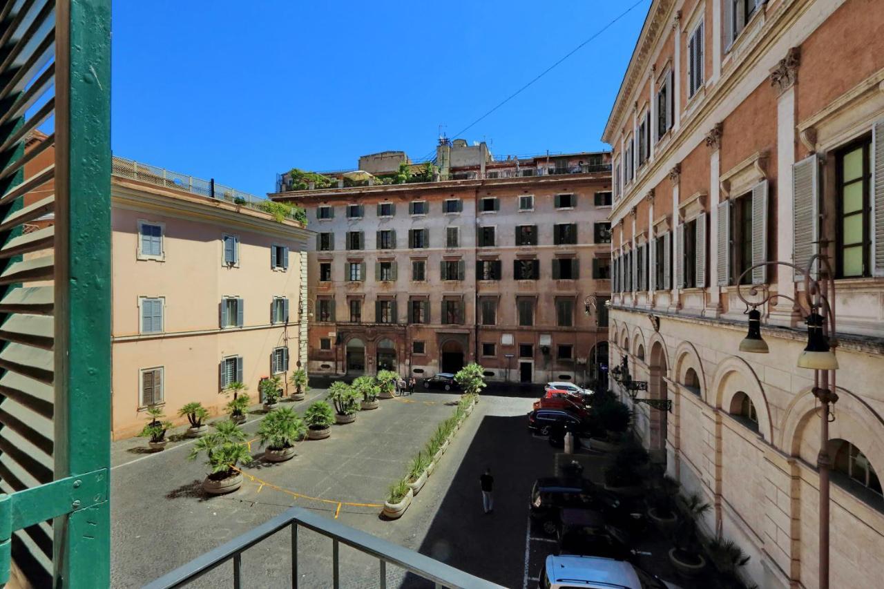 Piazza Venezia Grand 2*