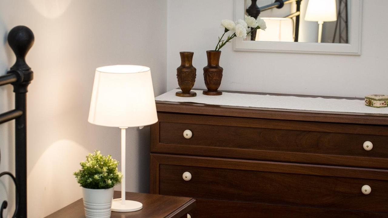 Atheneum By Rental In Rome Apartment