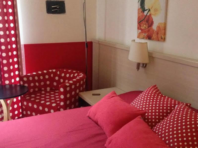 Hold - Luxury Bed & Breakfast Rome
