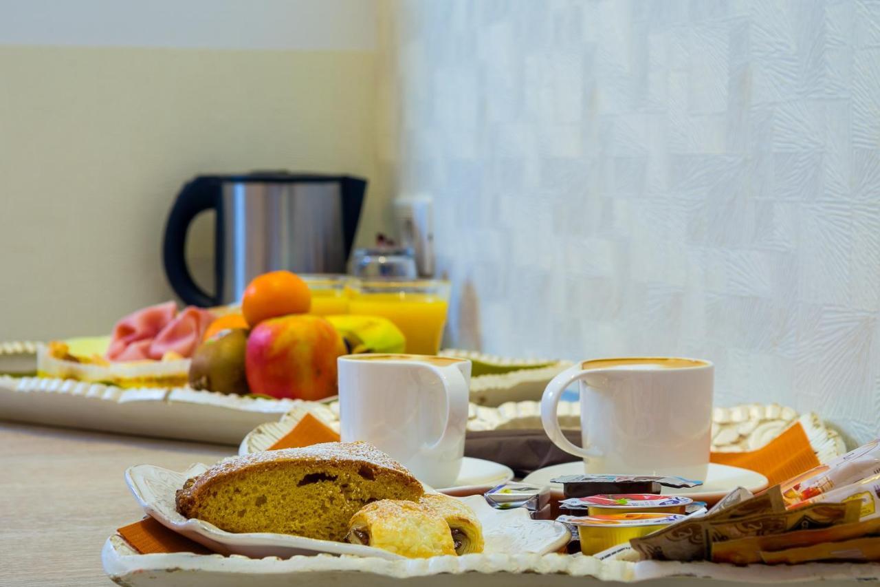 Zefiro Home Bed & Breakfast Rome
