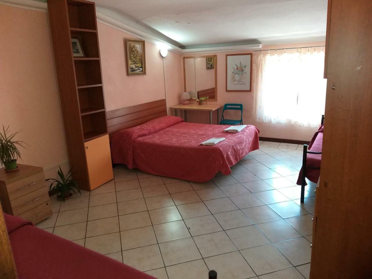 2000 Hostel Rome