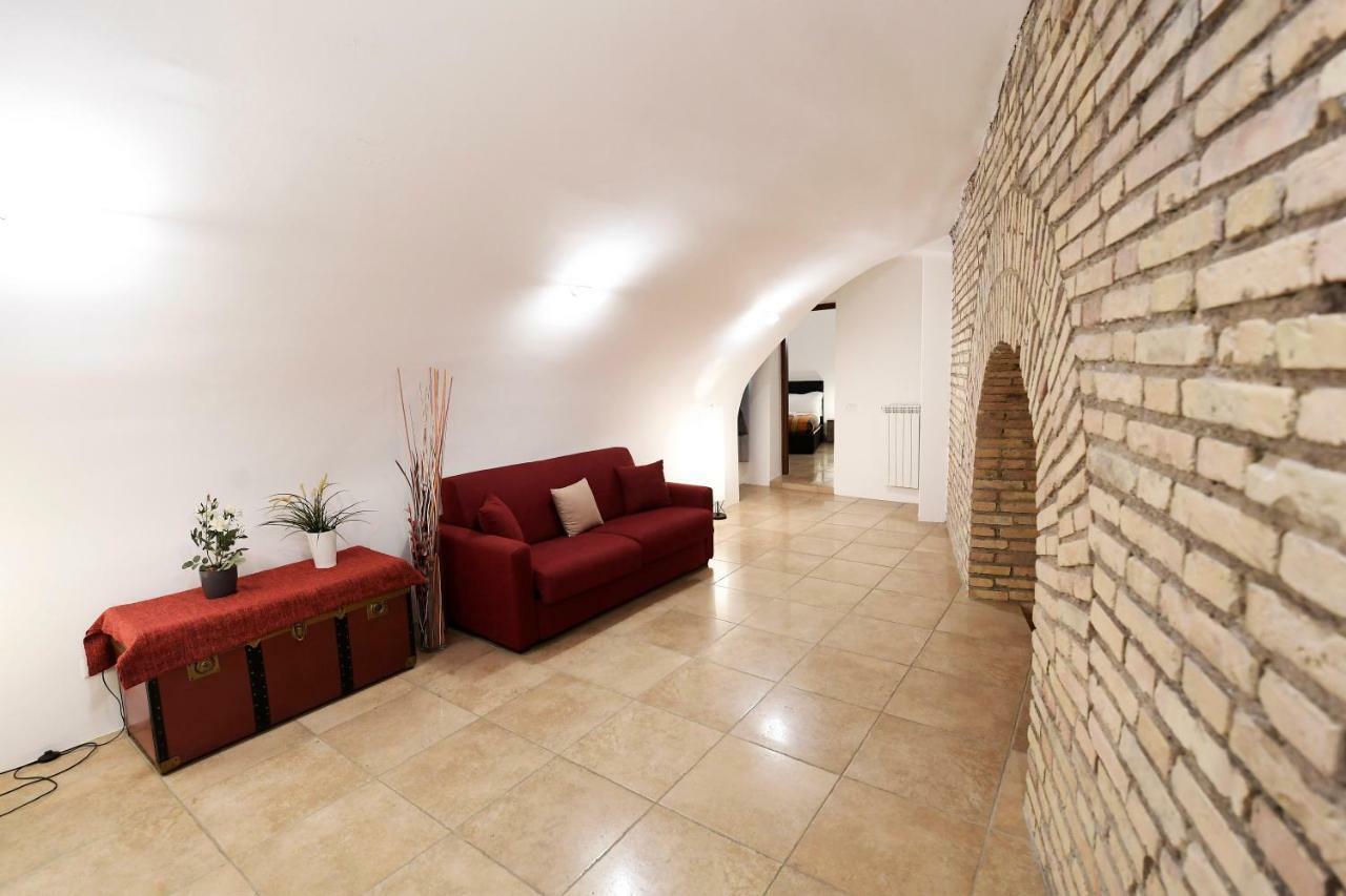 Appartamento In Selci - Colosseo Roma