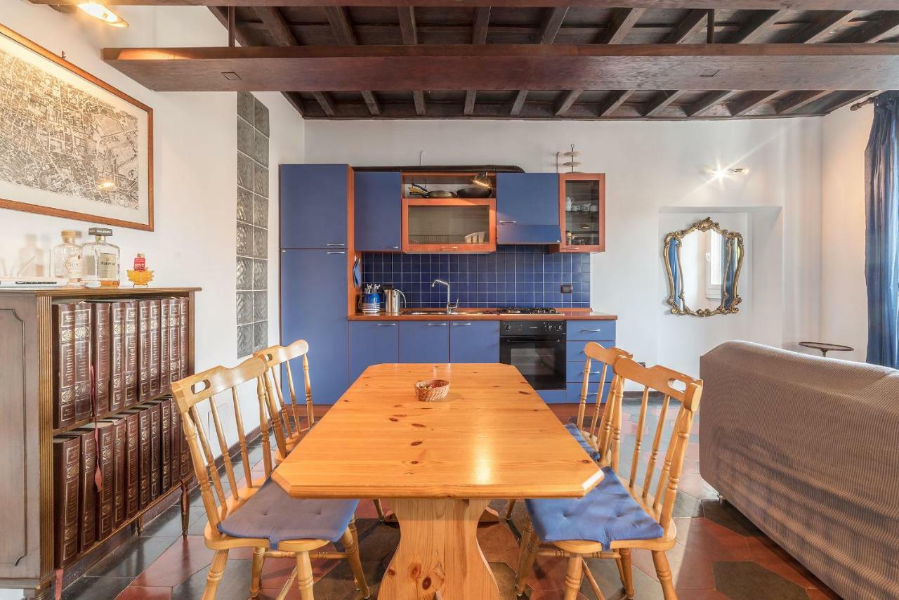 Colosseo & San Clemente Cozy Flat * Rome
