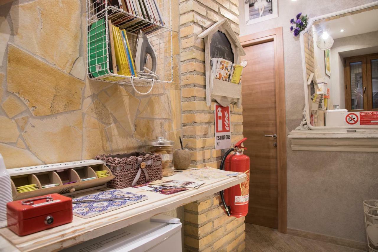 Mancini Shabby House Guest house 3*