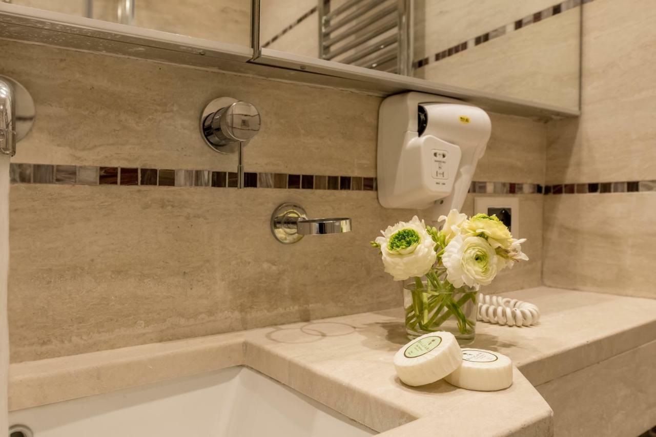 Bed & Breakfast Residenza Zanardelli Rome
