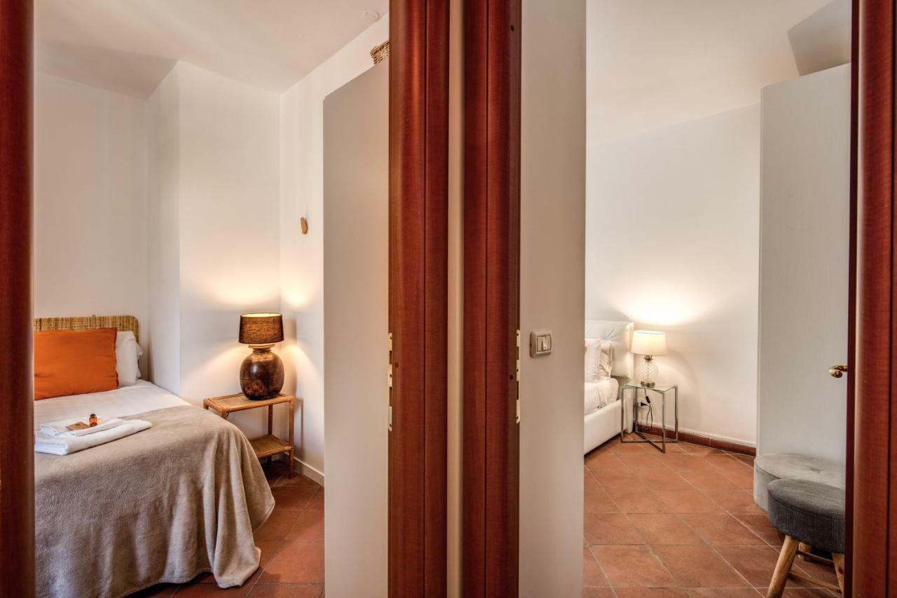 Apartment Ponte Palatino Rome