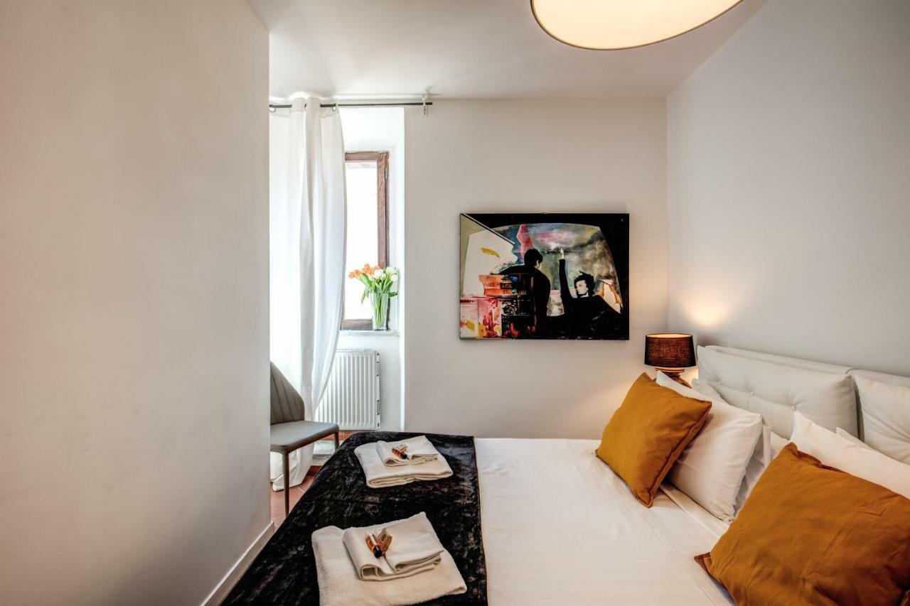 Ponte Palatino Apartment