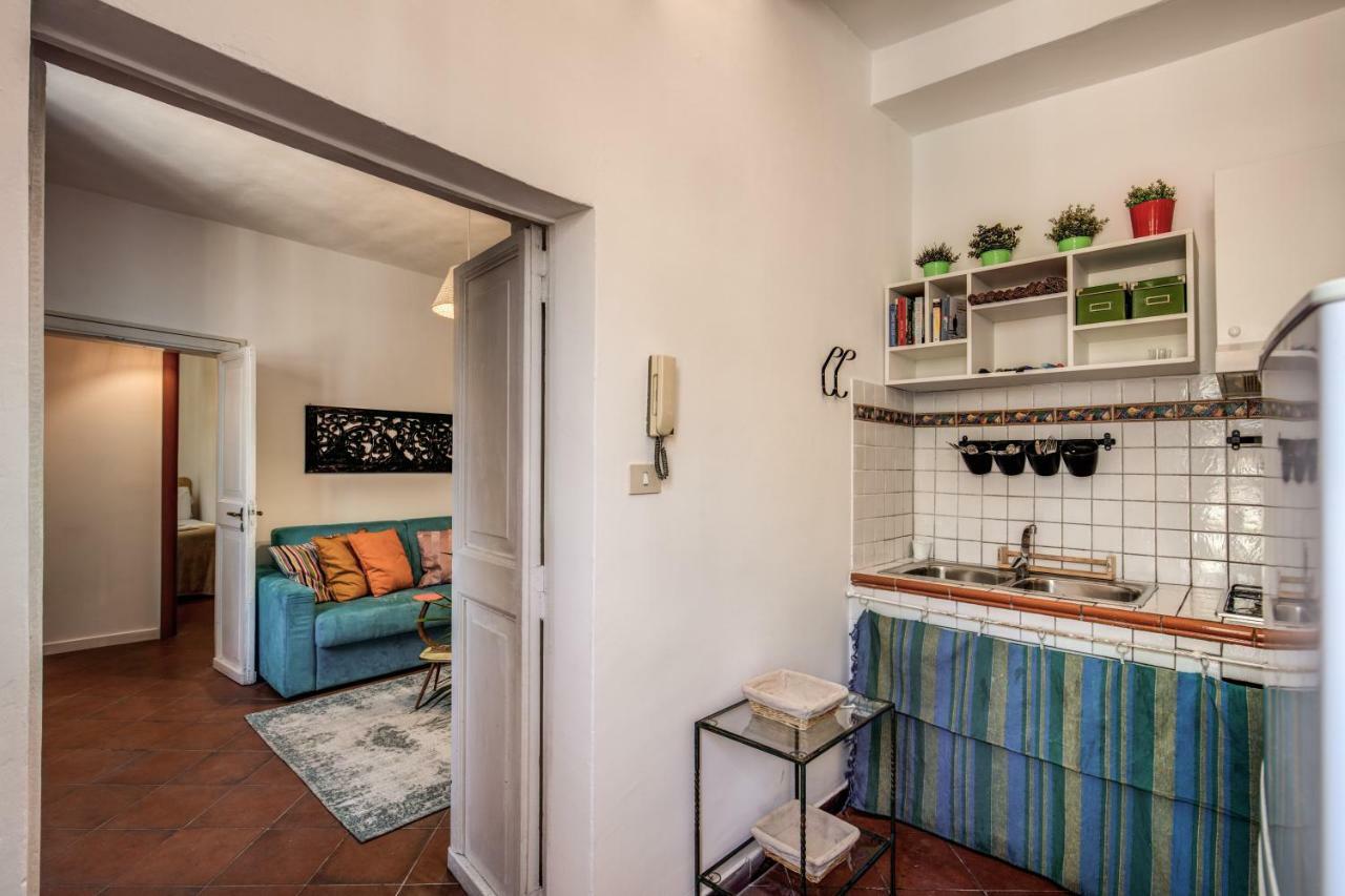 Ponte Palatino Apartment Rome