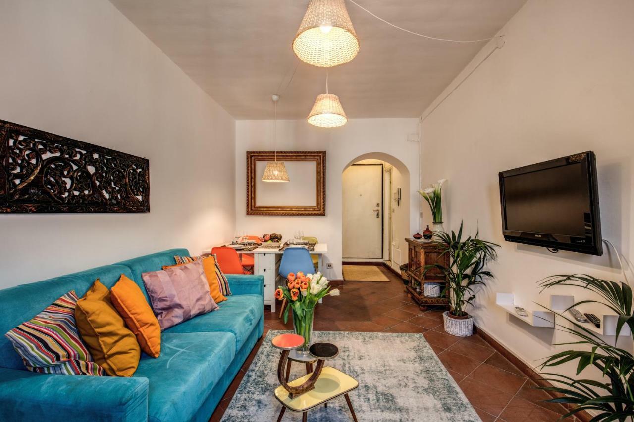 Apartment Ponte Palatino Rome