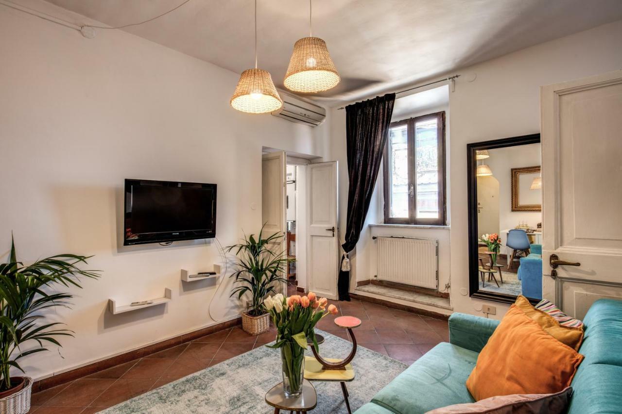 Ponte Palatino Apartment