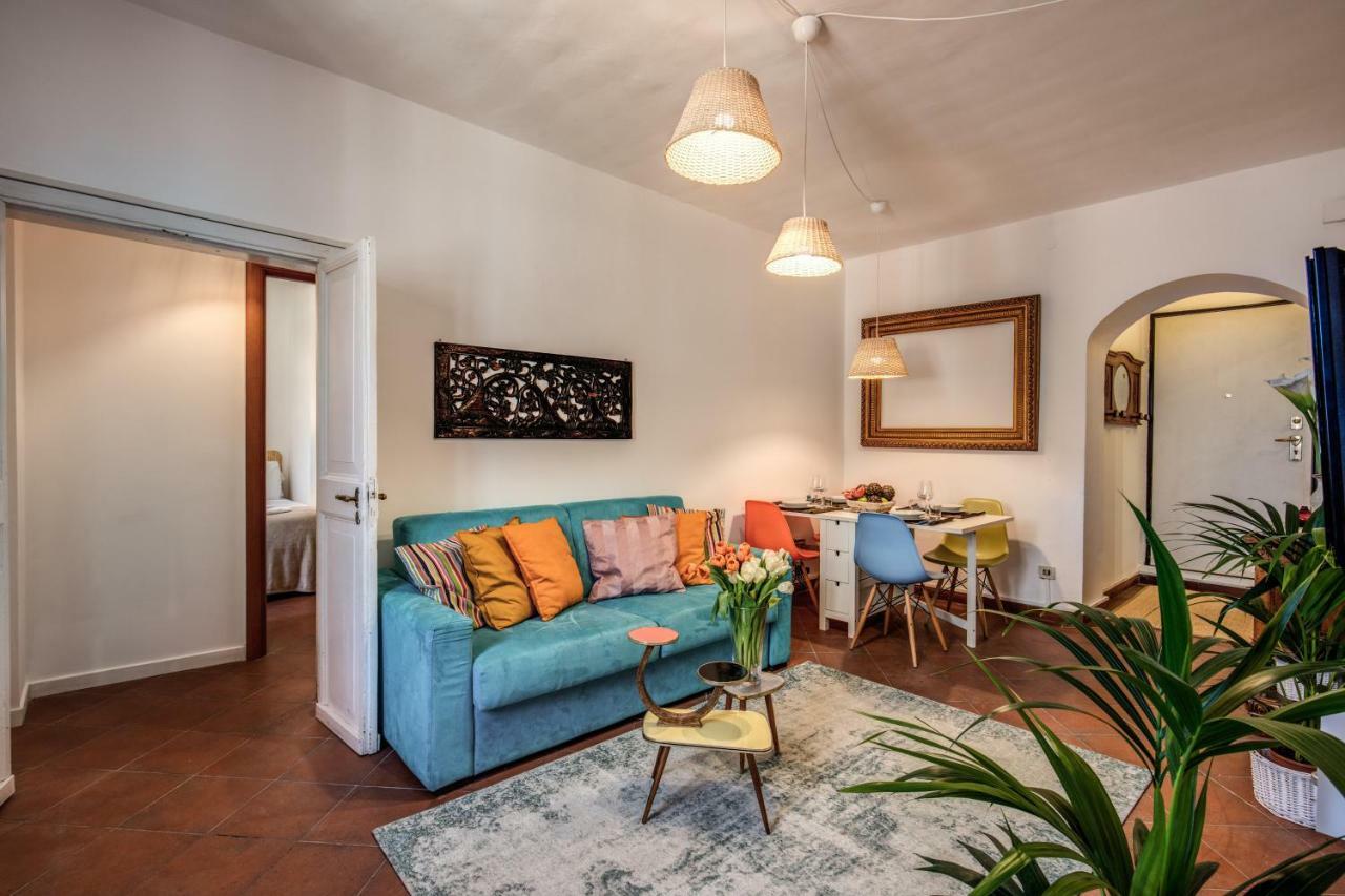 Apartment Ponte Palatino Rome