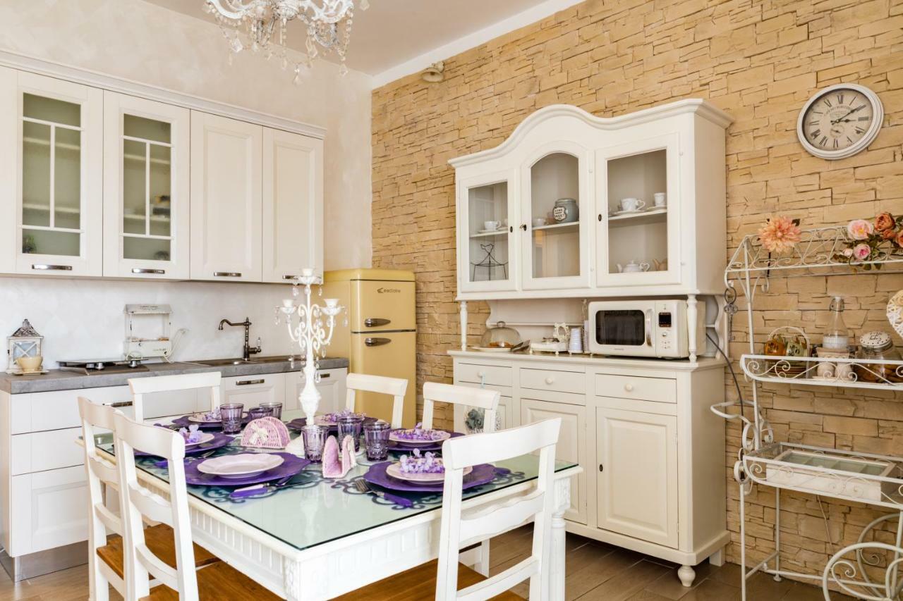 Romantic Dreams Bed & Breakfast 2*