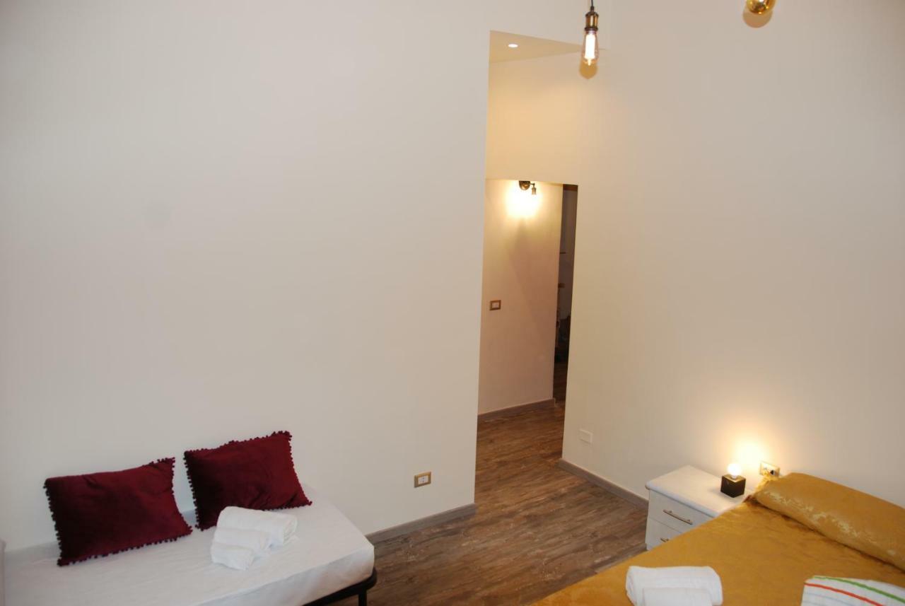 Secret Rhome Colosseum Art Guest house